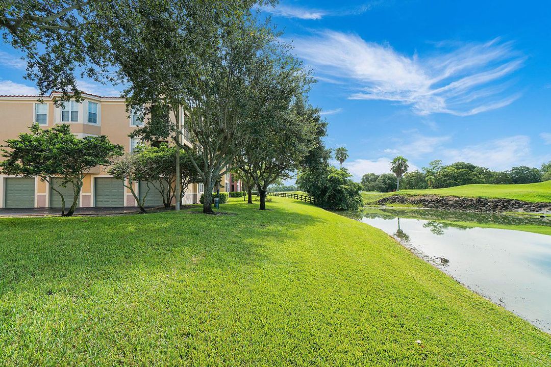 006-11740StAndrewsPlace-Wellington-FL-sm
