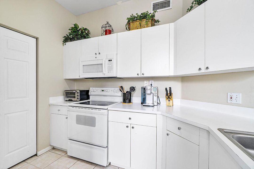 034-11740StAndrewsPlace-Wellington-FL-sm