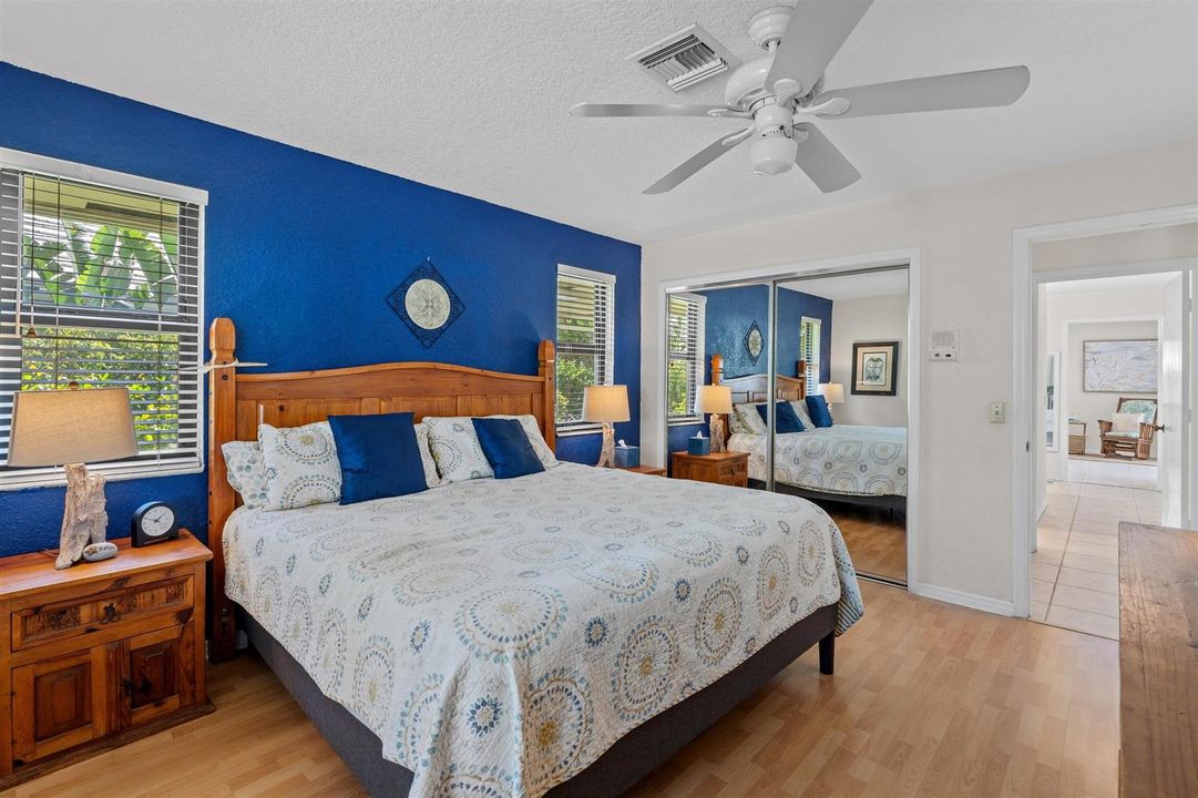 BEDROOM_1_LOOKING_IN_DT