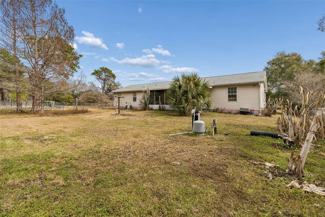 Activo con contrato: $475,000 (4 camas, 3 baños, 1456 Pies cuadrados)