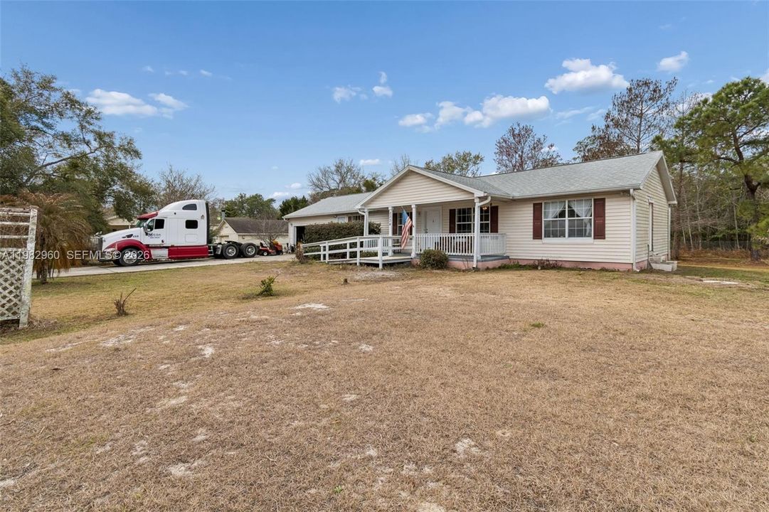 Activo con contrato: $475,000 (4 camas, 3 baños, 1456 Pies cuadrados)