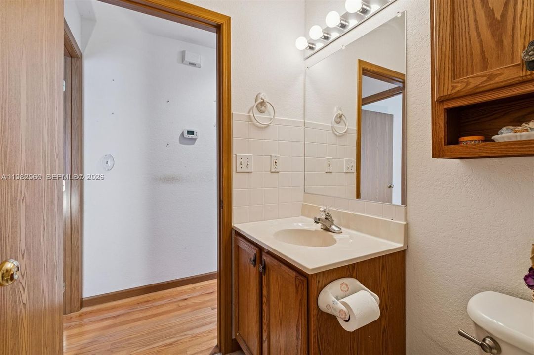 Activo con contrato: $475,000 (4 camas, 3 baños, 1456 Pies cuadrados)