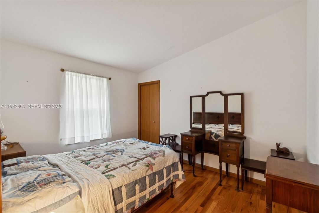 Activo con contrato: $475,000 (4 camas, 3 baños, 1456 Pies cuadrados)