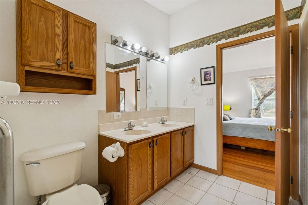 Activo con contrato: $475,000 (4 camas, 3 baños, 1456 Pies cuadrados)