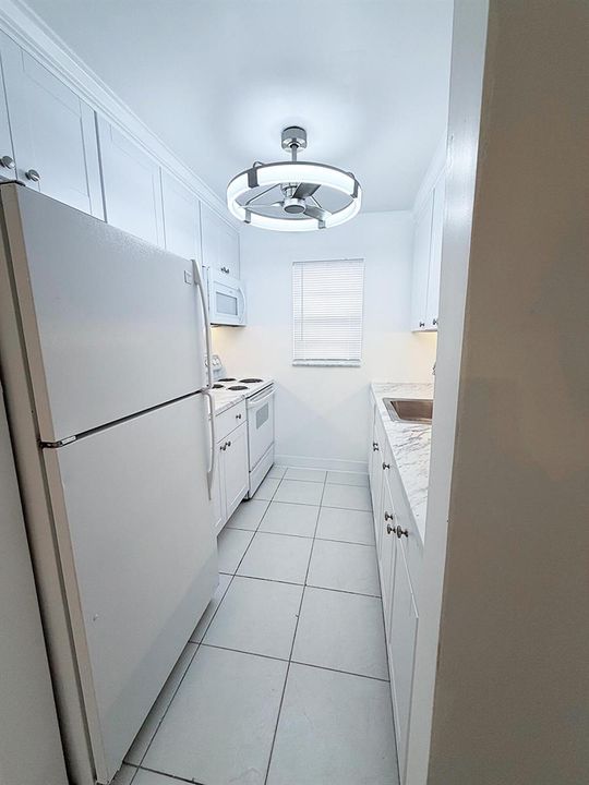 Kitchen (2)