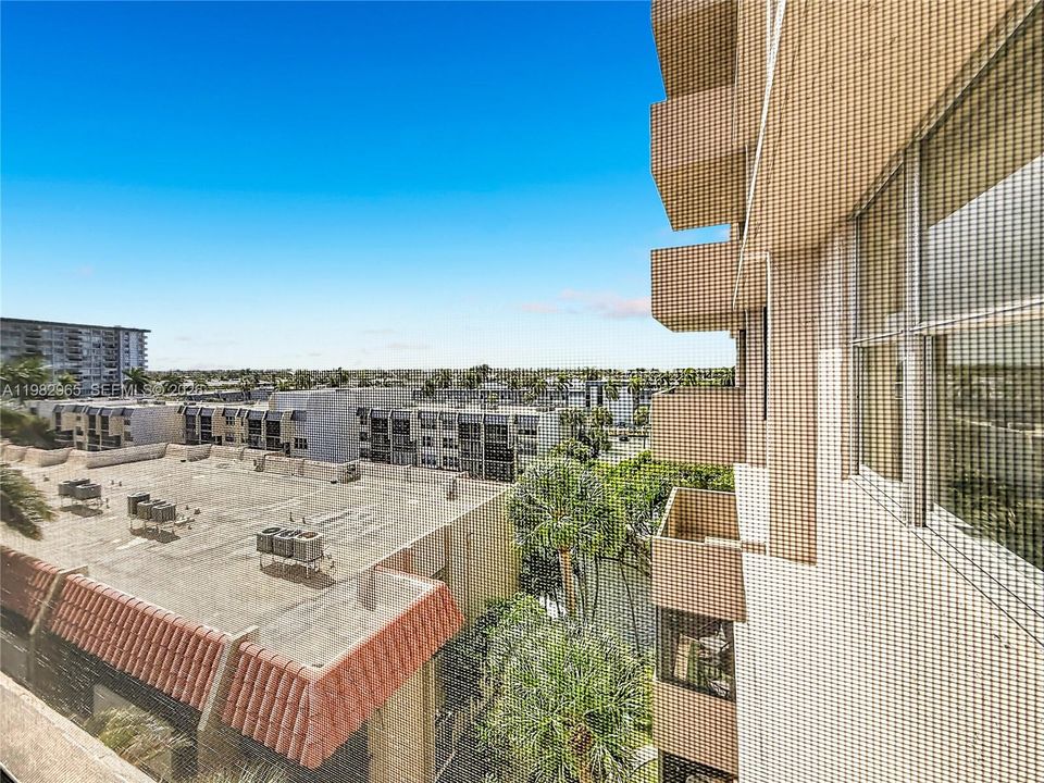 На продажу: $159,900 (1 спален, 1 ванн, 630 Квадратных фут)