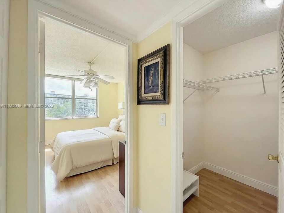 На продажу: $159,900 (1 спален, 1 ванн, 630 Квадратных фут)