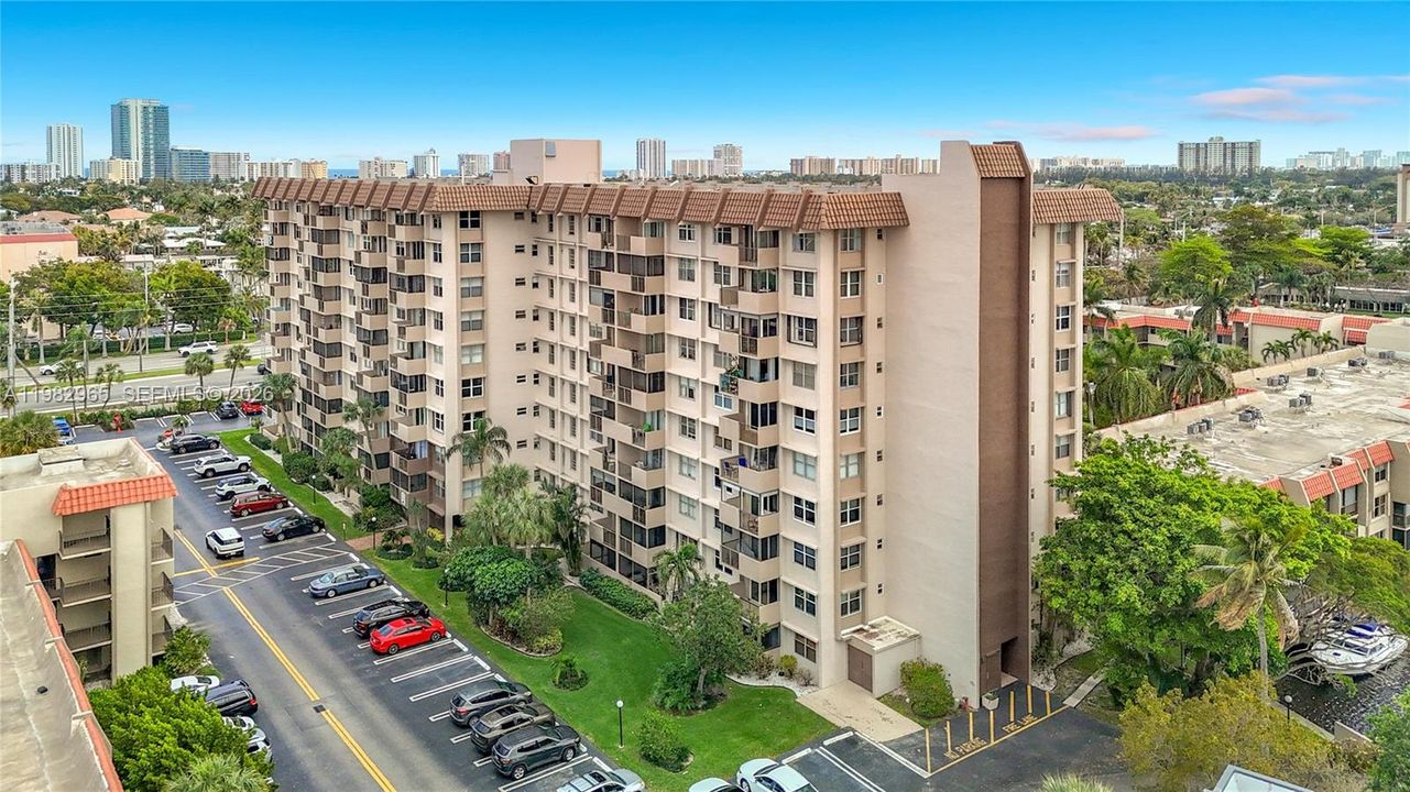 На продажу: $159,900 (1 спален, 1 ванн, 630 Квадратных фут)