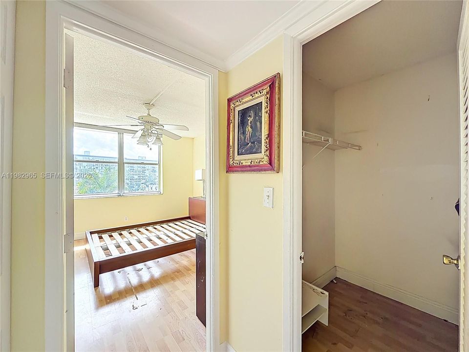 На продажу: $159,900 (1 спален, 1 ванн, 630 Квадратных фут)