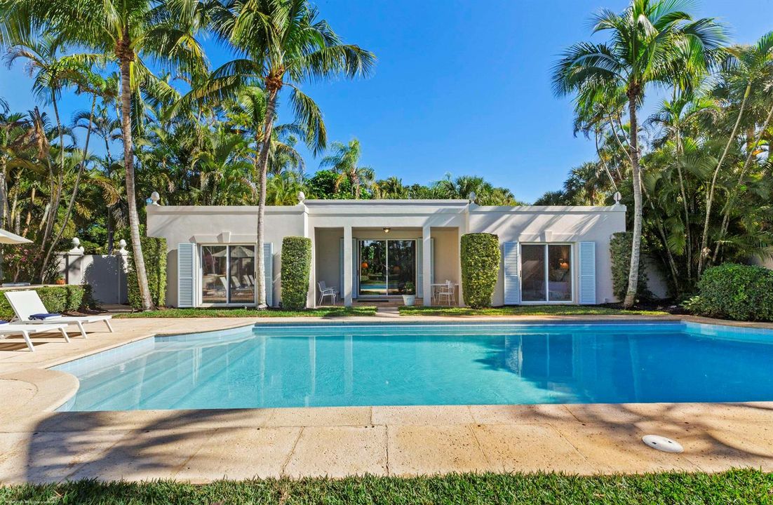 30 Gomez Rd 054