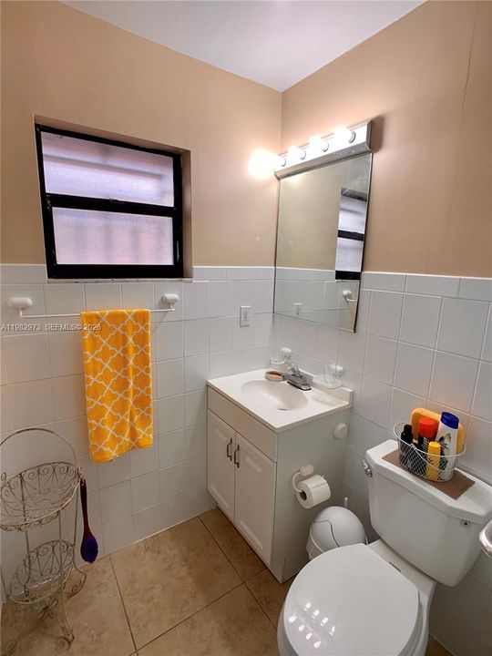 En Renta: $1,400 (0 camas, 1 baños, 400 Pies cuadrados)