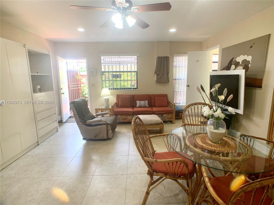 En Renta: $1,400 (0 camas, 1 baños, 400 Pies cuadrados)