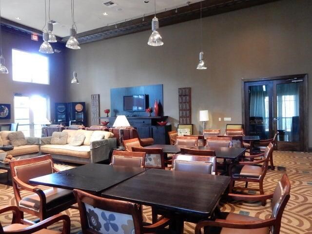 Clubhouse 2