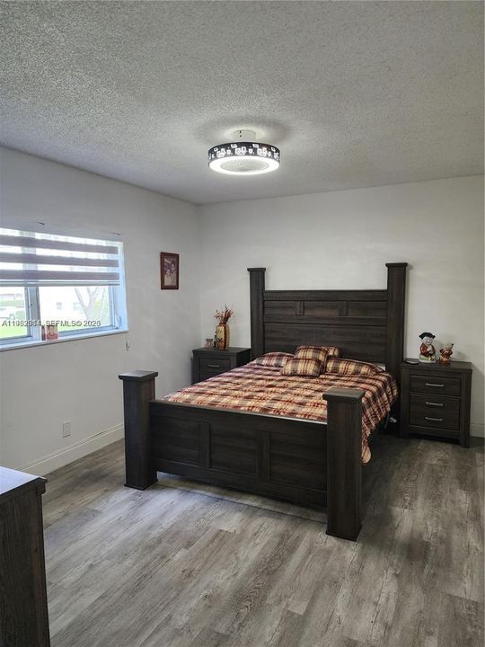 На продажу: $195,000 (2 спален, 2 ванн, 990 Квадратных фут)