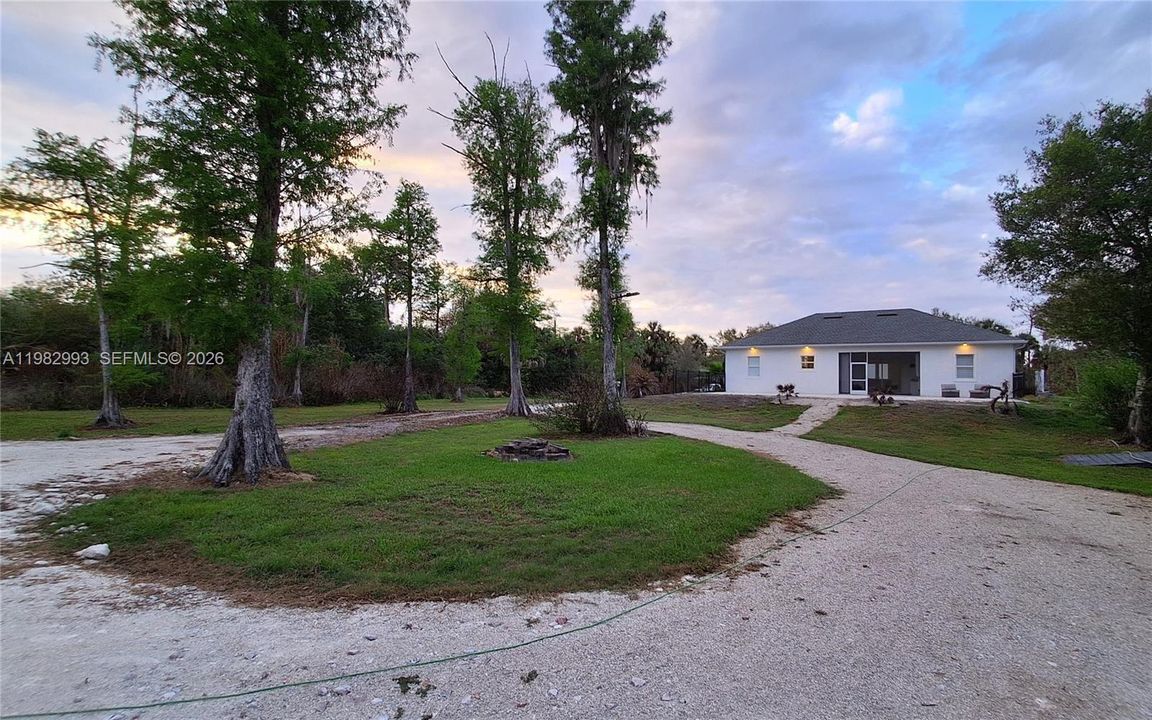For Sale: $677,777 (4 beds, 3 baths, 1789 Square Feet)