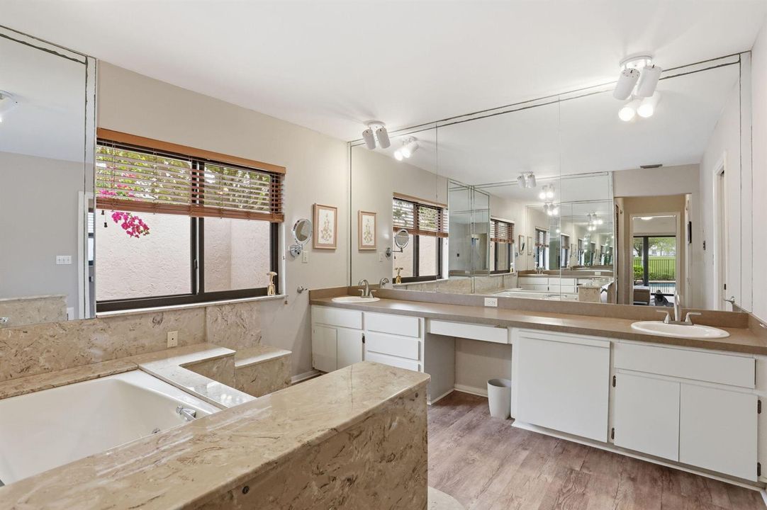 Double basin sink