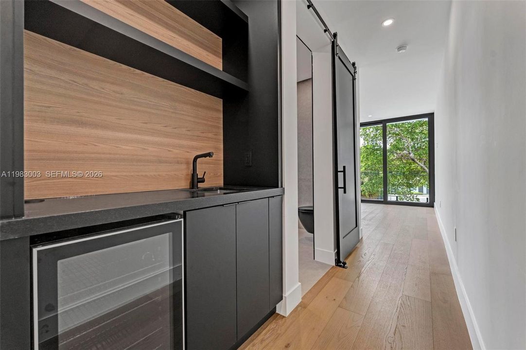 For Rent: $16,000 (6 beds, 4 baths, 0 Square Feet)