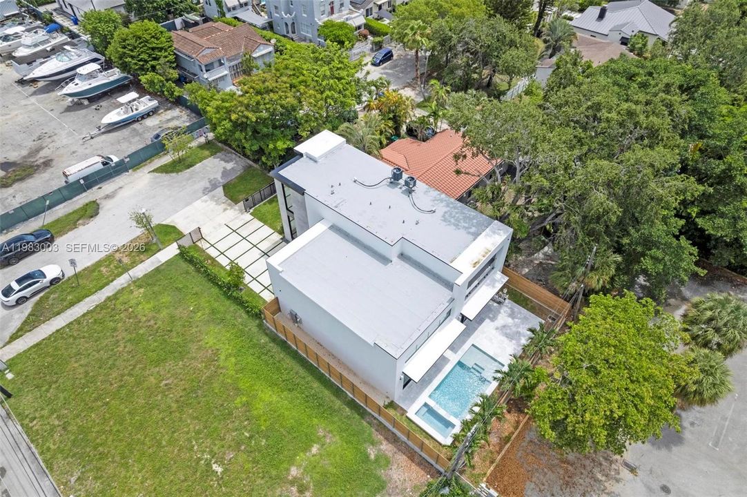 For Rent: $16,000 (6 beds, 4 baths, 0 Square Feet)