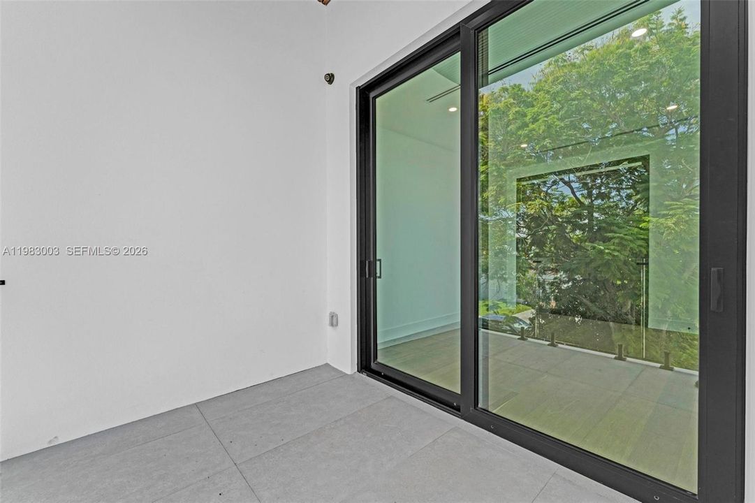 For Rent: $16,000 (6 beds, 4 baths, 0 Square Feet)