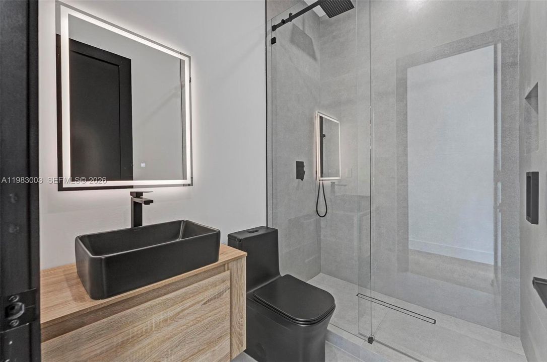 For Rent: $16,000 (6 beds, 4 baths, 0 Square Feet)