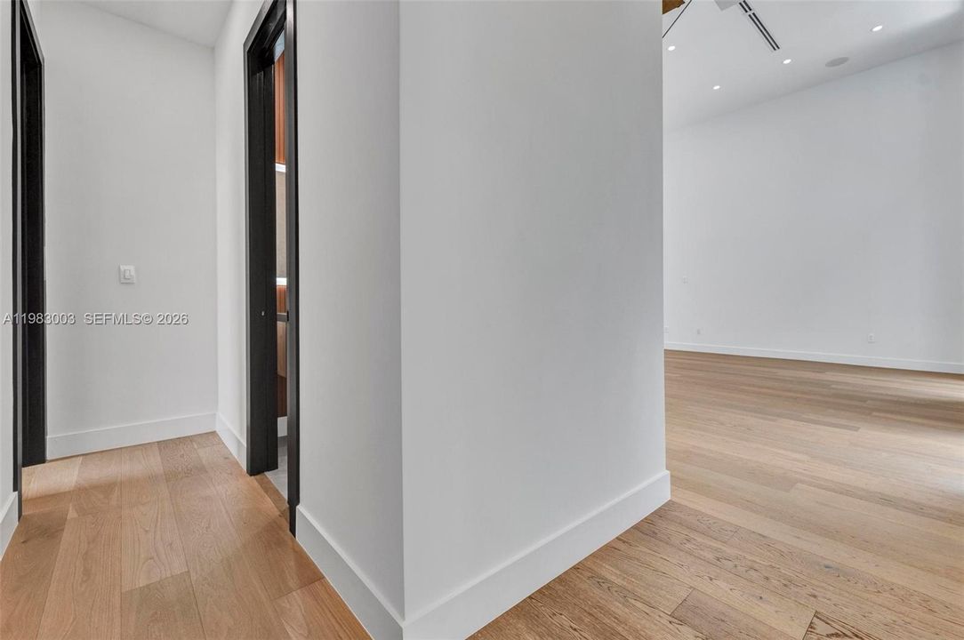For Rent: $16,000 (6 beds, 4 baths, 0 Square Feet)