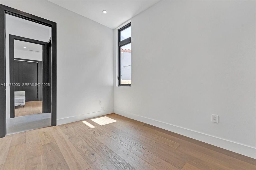 For Rent: $16,000 (6 beds, 4 baths, 0 Square Feet)
