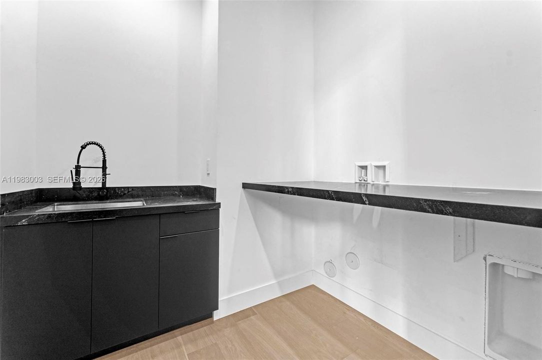 For Rent: $16,000 (6 beds, 4 baths, 0 Square Feet)
