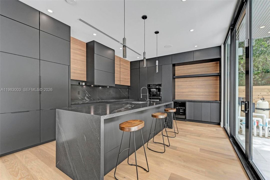 For Rent: $16,000 (6 beds, 4 baths, 0 Square Feet)