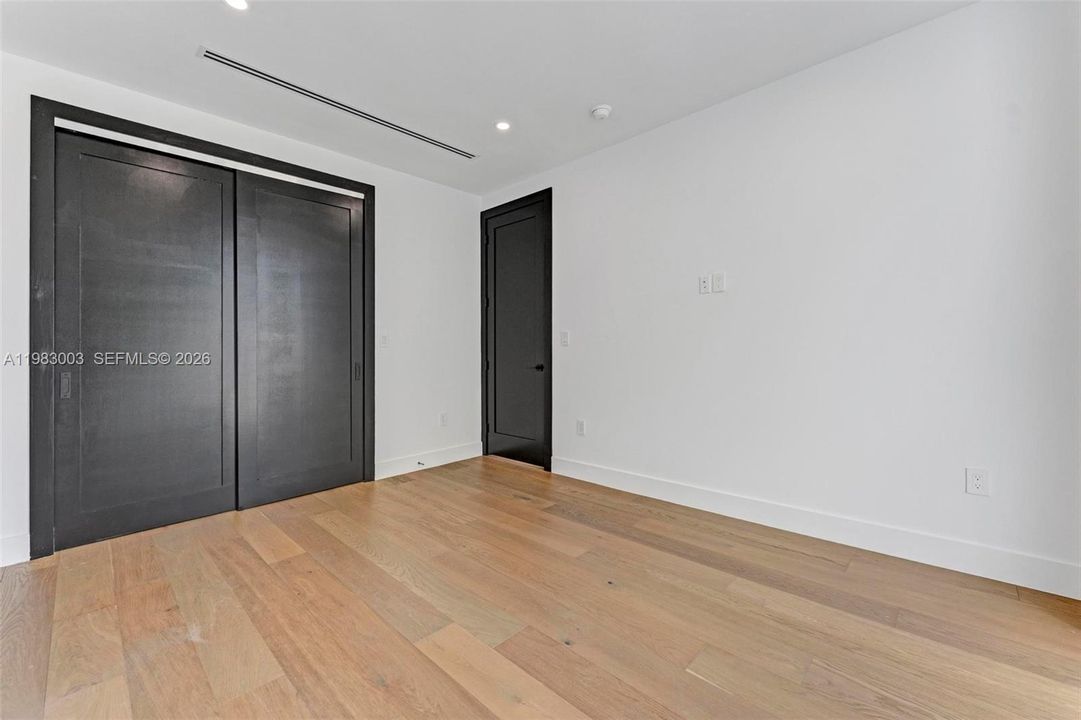 For Rent: $16,000 (6 beds, 4 baths, 0 Square Feet)