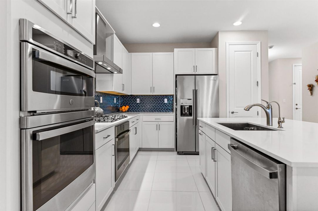 14 Kitchen 02