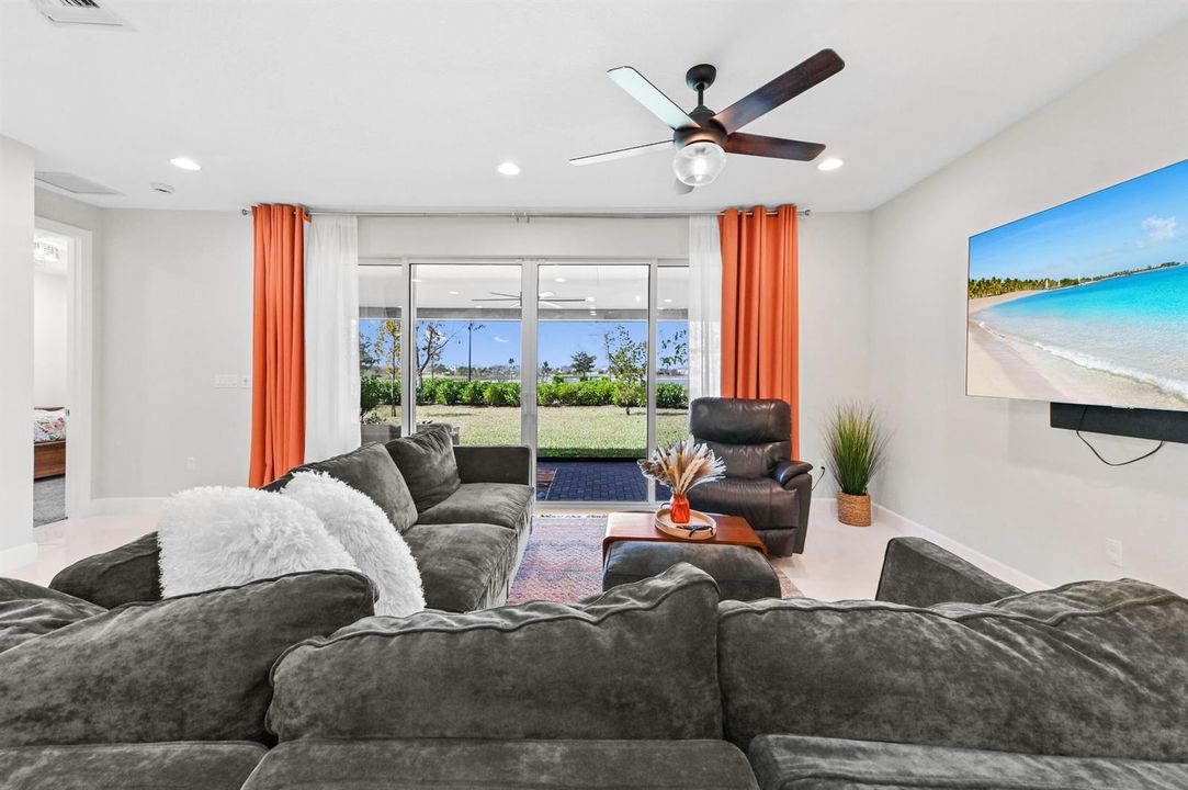 24 Living room 06
