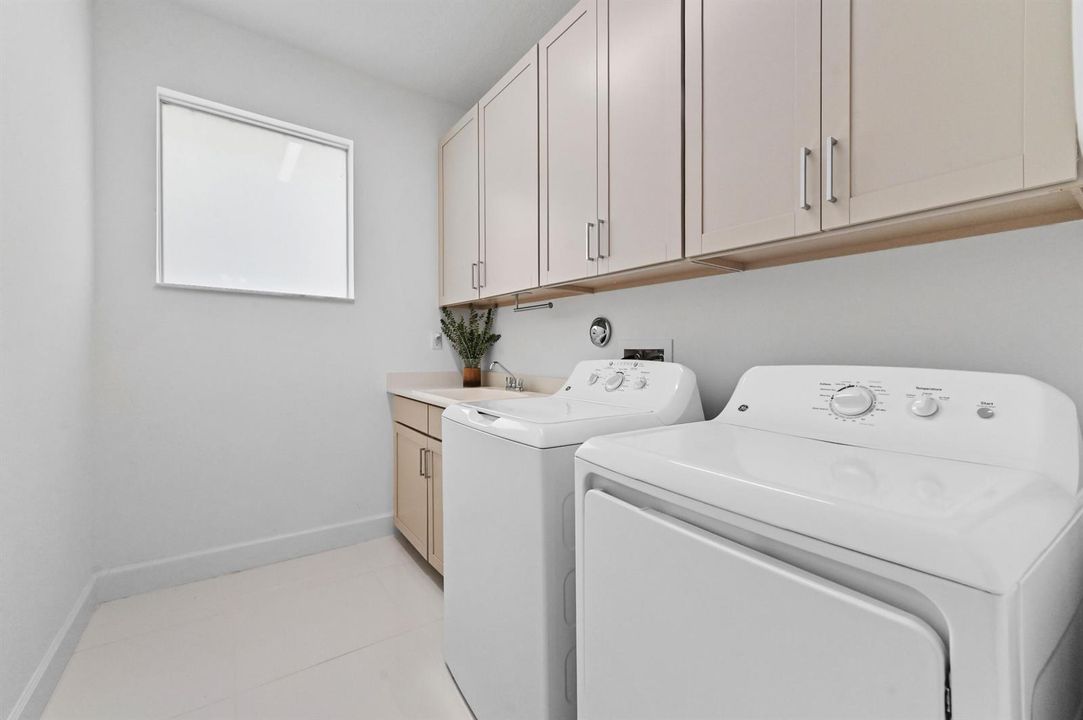 06 Laundry room 01