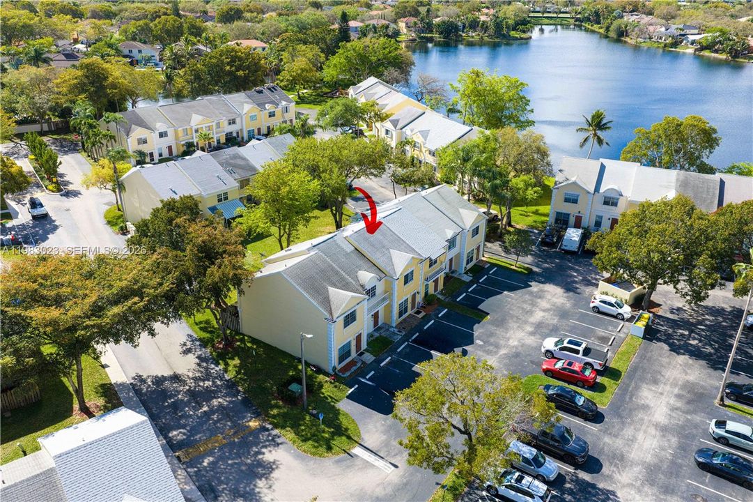For Sale: $390,000 (2 beds, 2 baths, 1258 Square Feet)