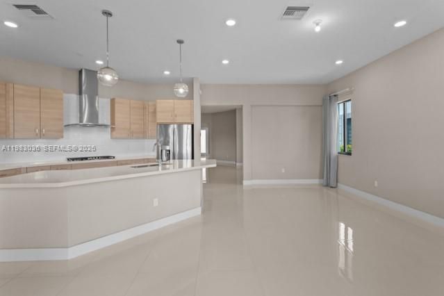 En Venta: $1,000,000 (4 camas, 3 baños, 2378 Pies cuadrados)