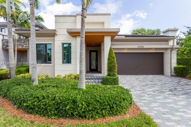 En Venta: $1,000,000 (4 camas, 3 baños, 2378 Pies cuadrados)