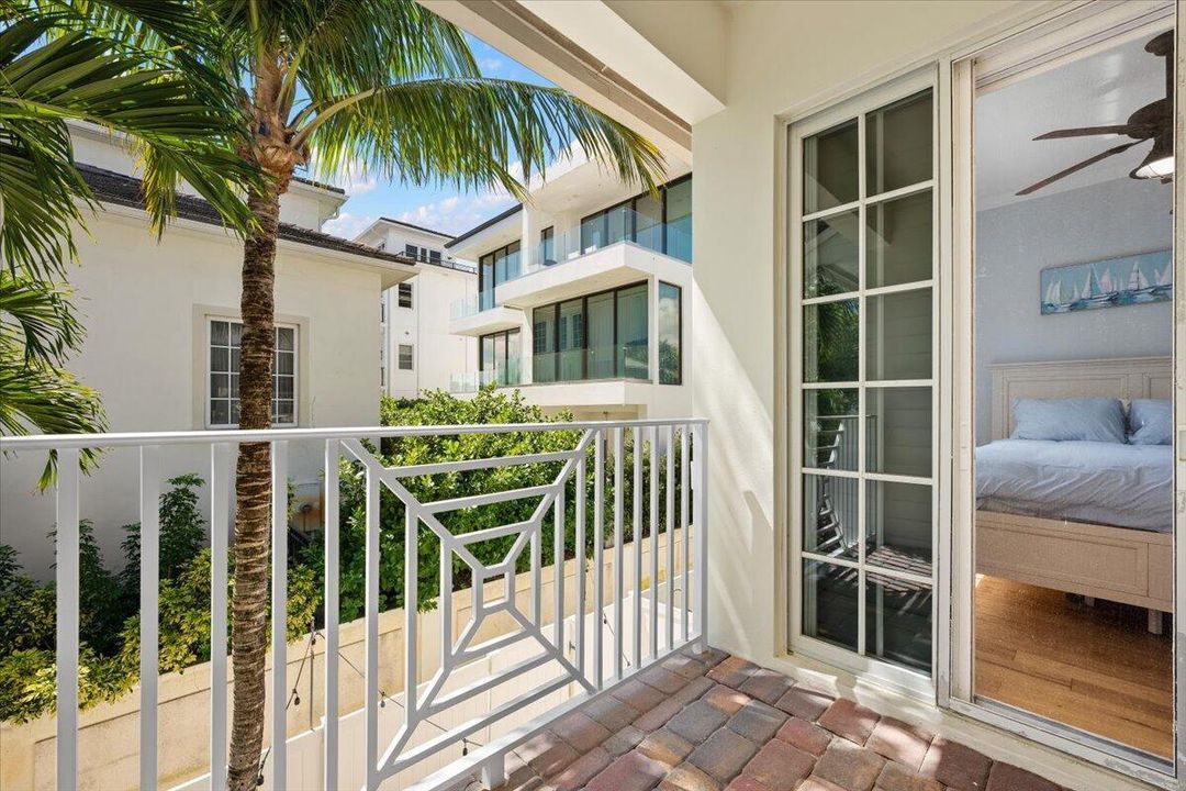 Guest Balcony