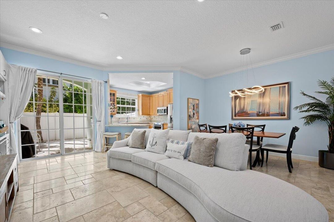 Living / Dining