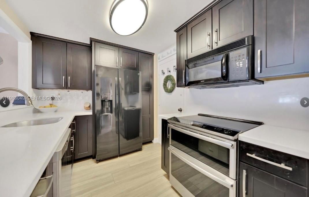 Activo con contrato: $319,900 (3 camas, 2 baños, 1205 Pies cuadrados)