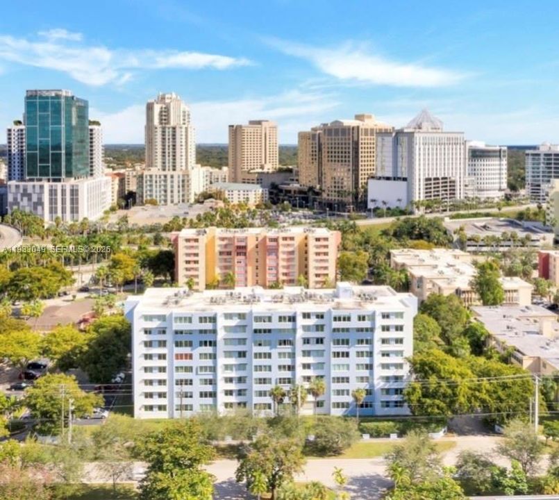 Activo con contrato: $319,900 (3 camas, 2 baños, 1205 Pies cuadrados)