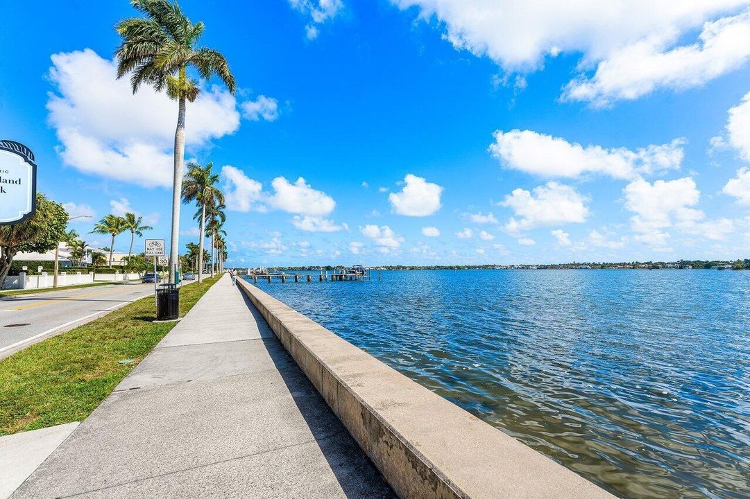Intracoadtal on Flagler Dr.