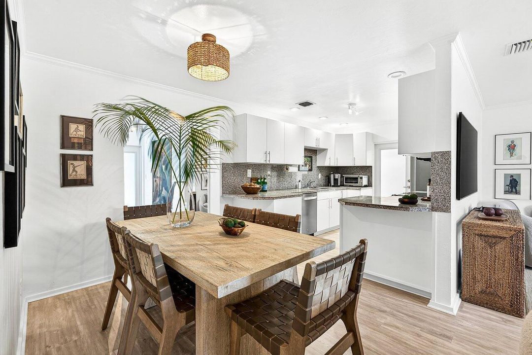 Dining Rm to Kitchen