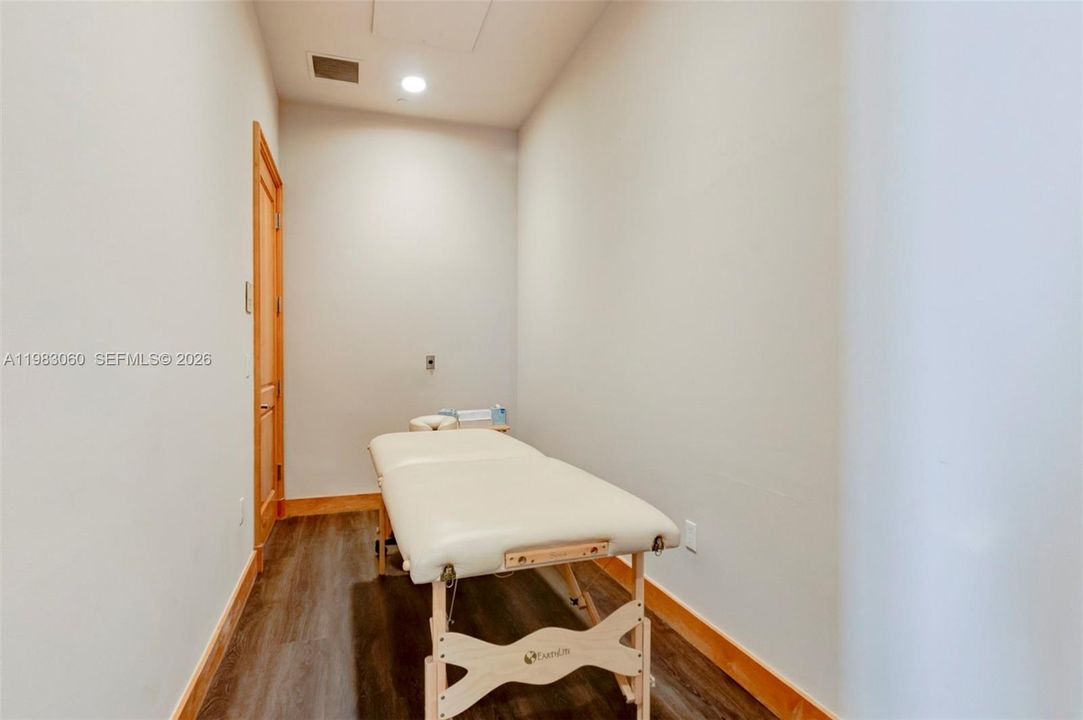 Activo con contrato: $699,999 (1 camas, 1 baños, 890 Pies cuadrados)