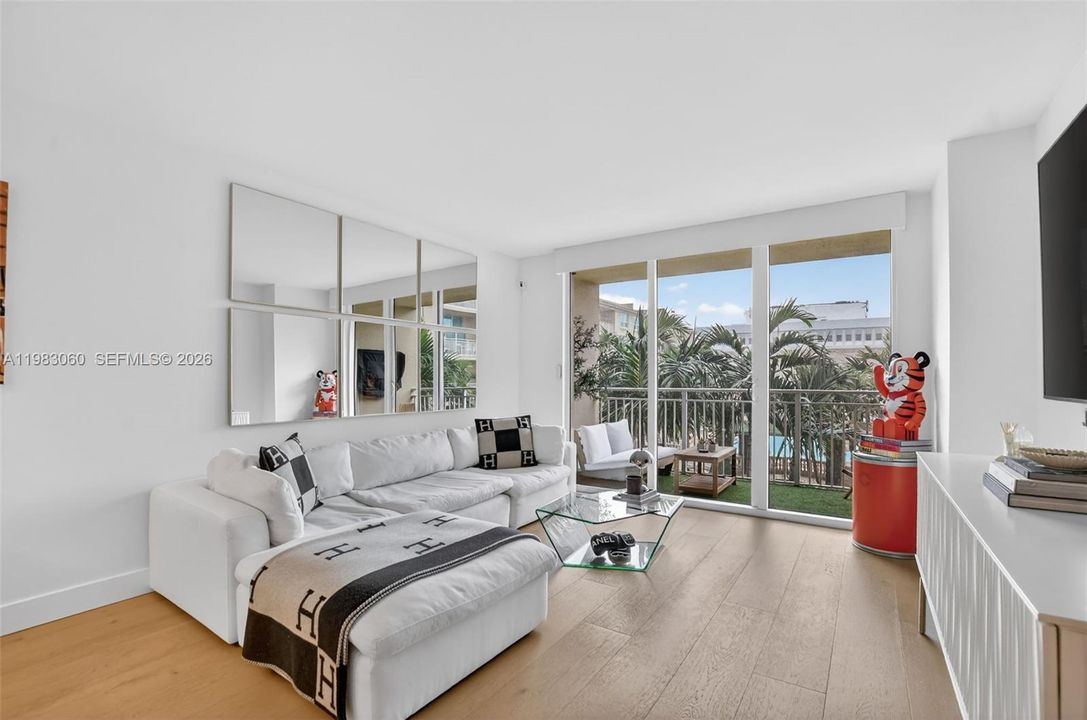 Activo con contrato: $699,999 (1 camas, 1 baños, 890 Pies cuadrados)