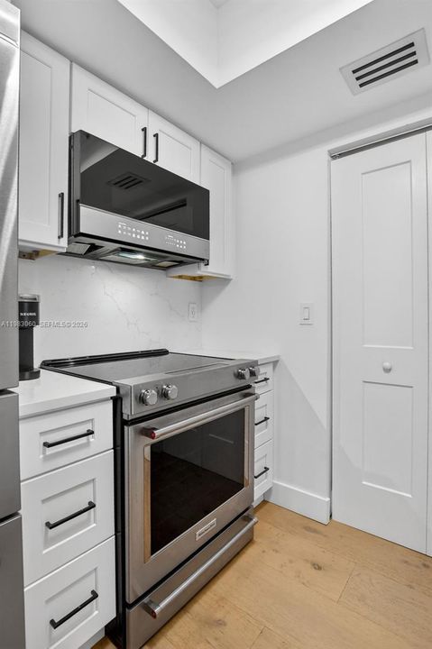 Activo con contrato: $699,999 (1 camas, 1 baños, 890 Pies cuadrados)