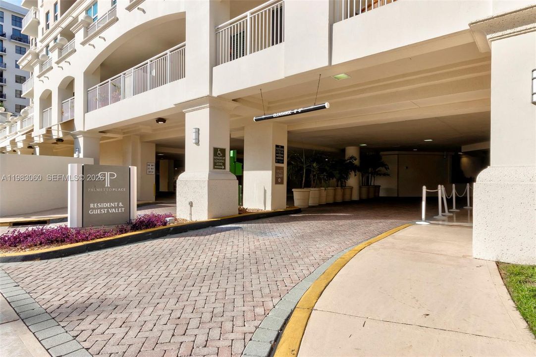 Activo con contrato: $699,999 (1 camas, 1 baños, 890 Pies cuadrados)