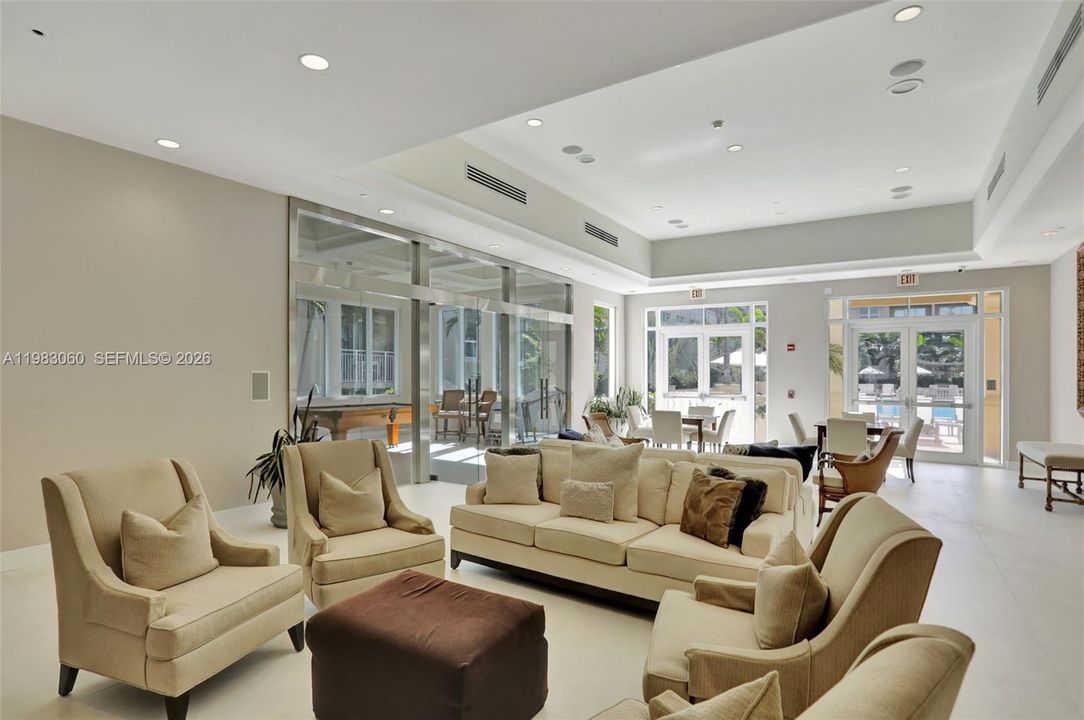 Activo con contrato: $699,999 (1 camas, 1 baños, 890 Pies cuadrados)