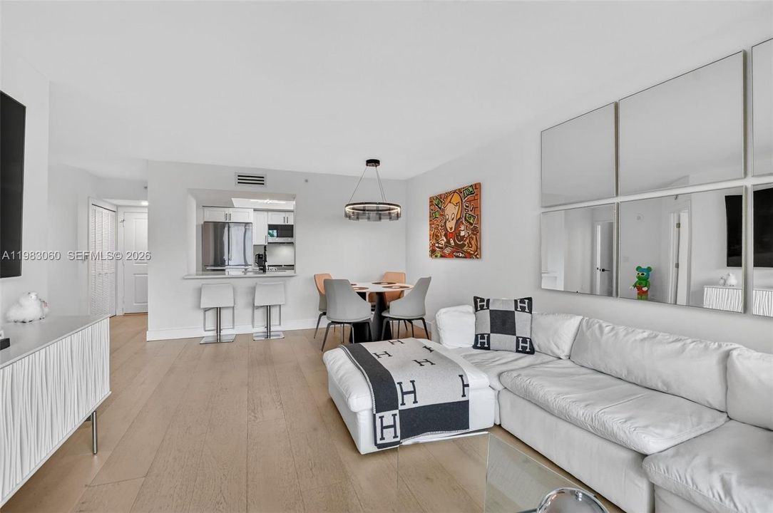 Activo con contrato: $699,999 (1 camas, 1 baños, 890 Pies cuadrados)