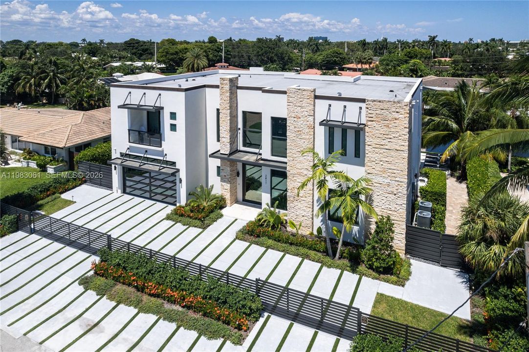 En Renta: $40,000 (6 camas, 6 baños, 5387 Pies cuadrados)