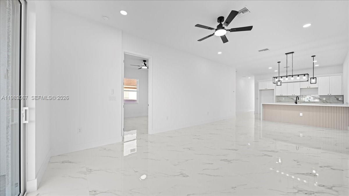 На продажу: $549,900 (0 спален, 0 ванн, 2498 Квадратных фут)