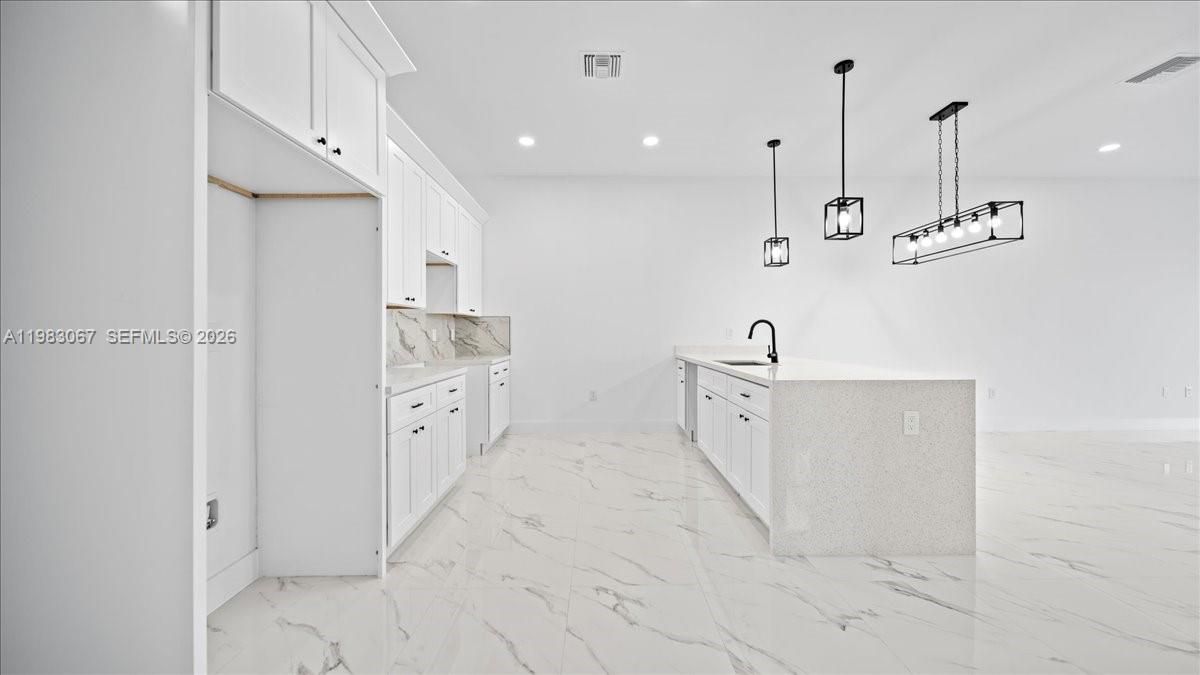 На продажу: $549,900 (0 спален, 0 ванн, 2498 Квадратных фут)